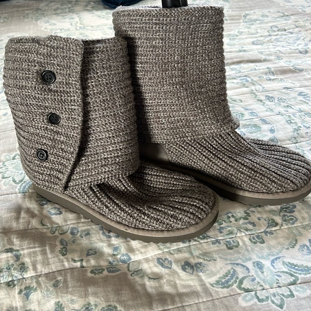 UGG Classic Cardy Boots High/Low Size 7 Gray